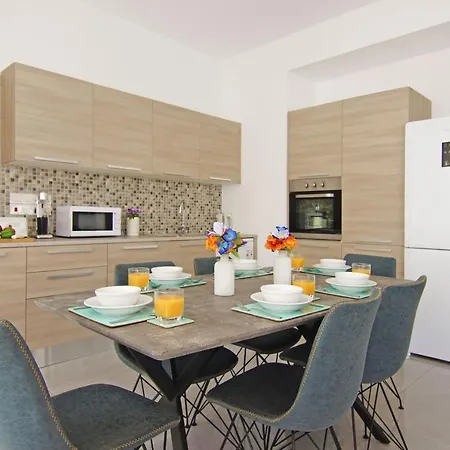 Amelia Παραλίμνι