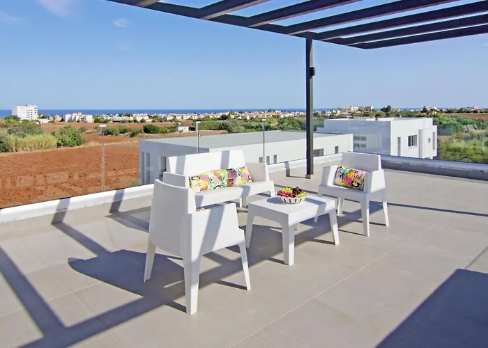 Amelia Villa Paralimni